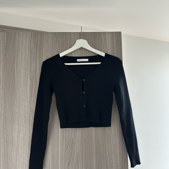 OAK + FORT Tops - Oak & Fort Black Cropped V-Neck Cardigan